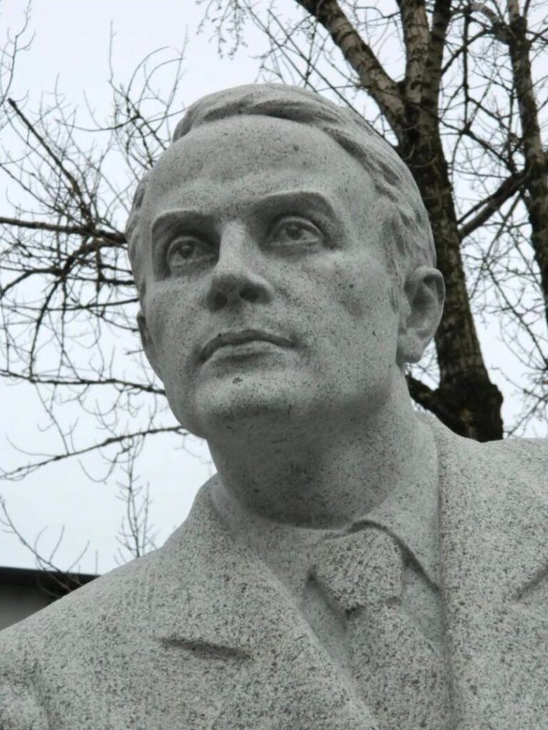 А. Ерделі, граніт, с. Климовиця, 2017